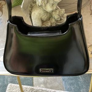 Vintage Guess mini patent gloss hand bag